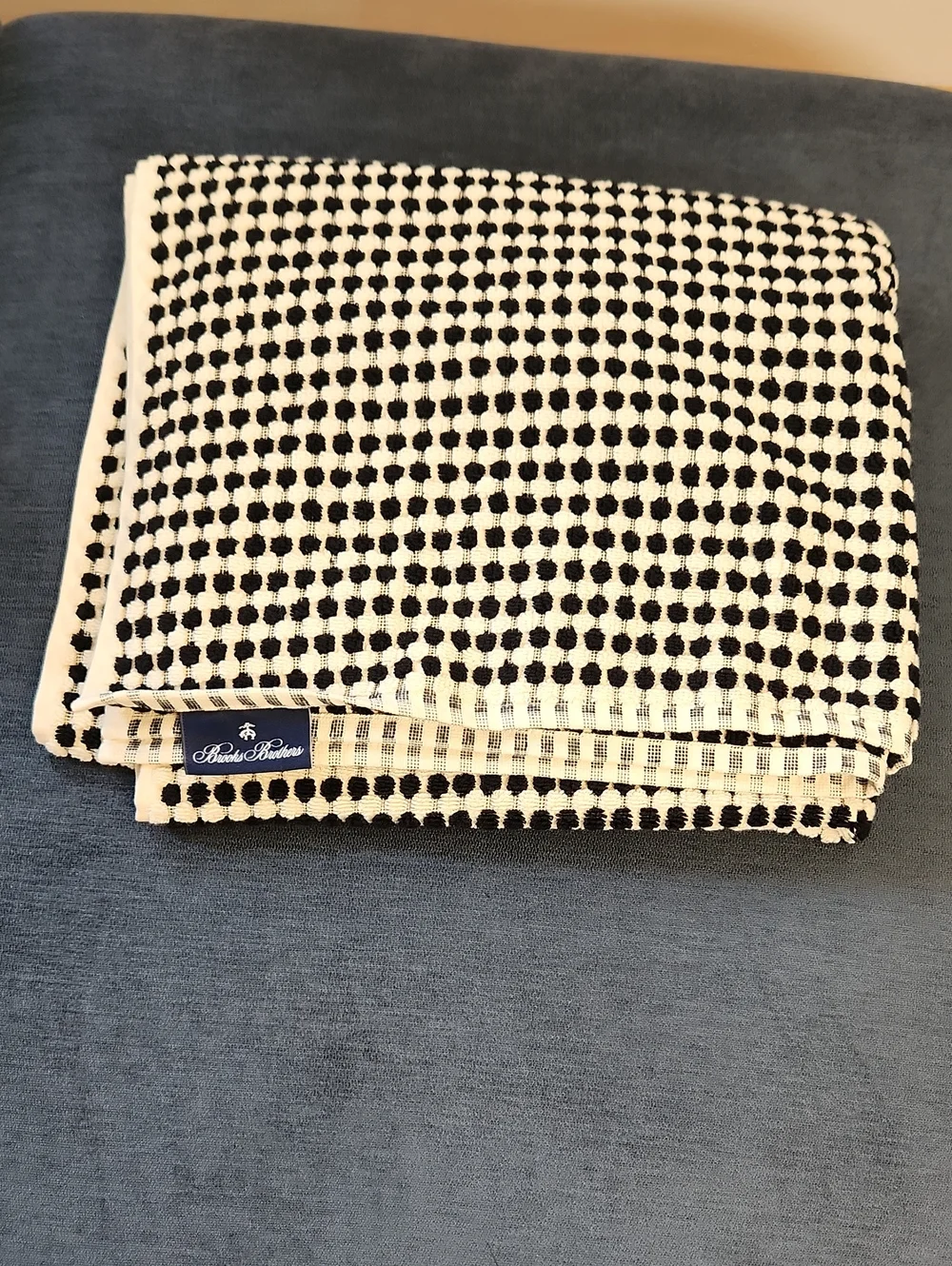 Brooks Brothers Black/Ecru Cream Raised Dots Bath Towel 30